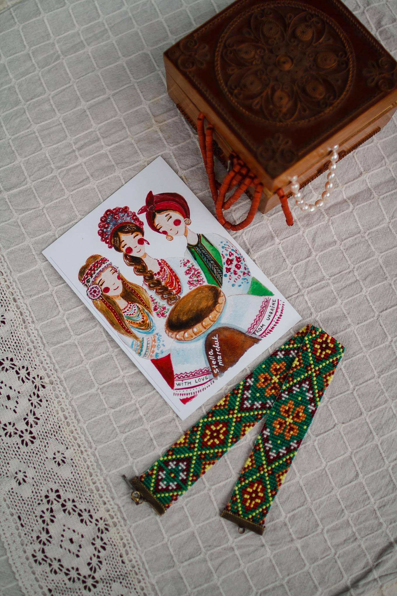 Листівка з українками, Фото 2 з 2